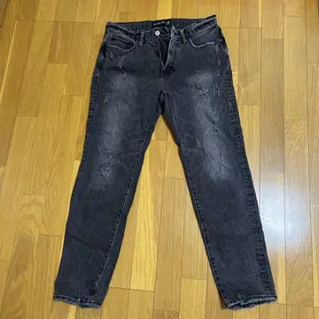 Abercrombie & Fitch 데미지 가공 청바지
