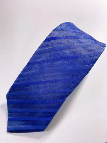 엠포리오 아르마니 파란색 스트라이프 실크 넥타이