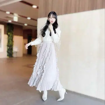 SNIDEL 시어 볼륨 플리츠 스커트