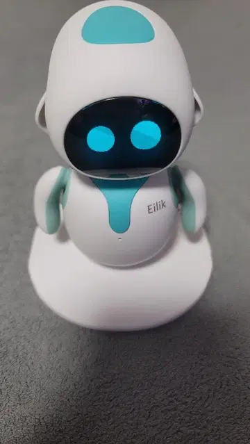 Eilik 로봇 본체+USB 케이블 최신 버전 업데이트 완료