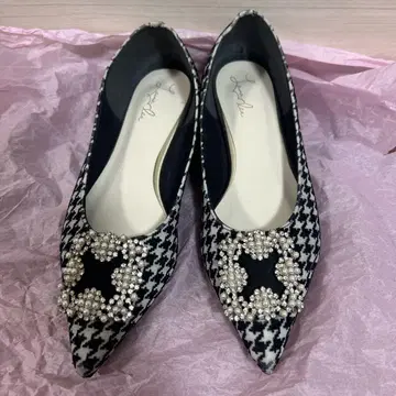 launa lea 하운드투스 패턴 플랫슈즈 펌프스 비쥬 장식