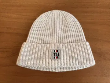 TOMMY HILFIGER 베이지 니트 모자