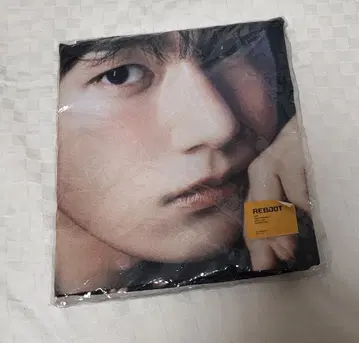 김명수 REBOOT 패브릭 포스터