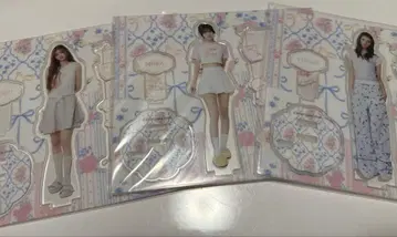 ILLIT 아크릴 스탠드 (민지, 모카, 이로하) ILLIT 카드 포함