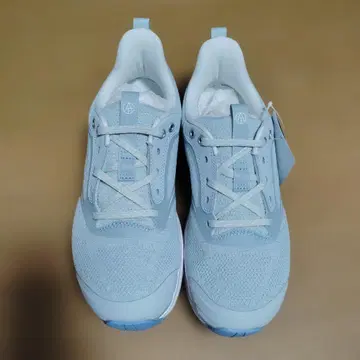 택 포함 미사용 새상품 24.5cm 스니커즈