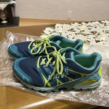 이노베이트 오프로드 신발 TRAILTALON 235 V2 WMS 여성용