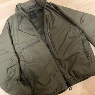 DAIWA PIER39 테크 미들러 다운 재킷