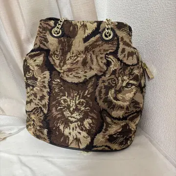 MOUSSY 고양이 백