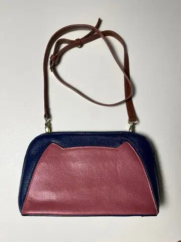 TSUMORI CHISATO 츠모리치사토 천연 가죽 사선 숄더백