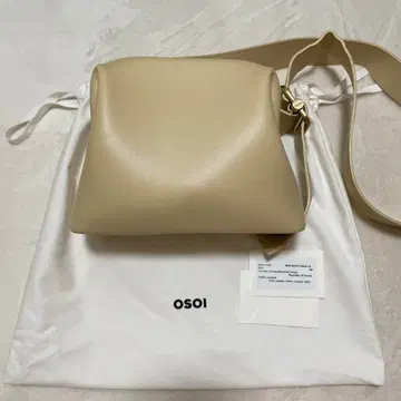osoi 베이지 숄더백