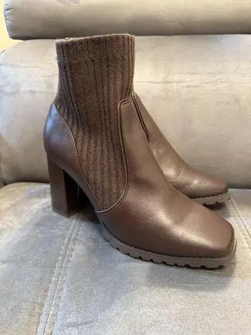 브라운 숏부츠