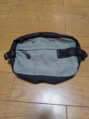 NIKE 웨스트 파우치 그레이 블랙