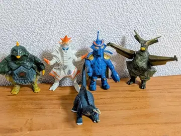 울트라맨 시리즈 괴수 피규어 5체 세트