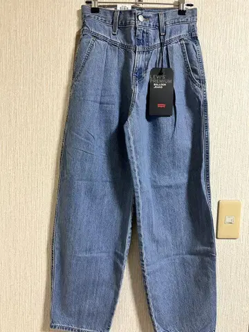 택 포함 미사용 새상품 Levi's 테이퍼드 데님 W24