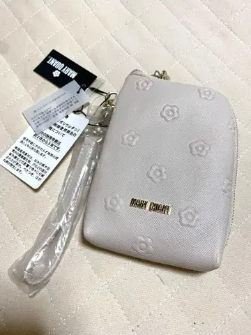 새상품 택 포함 MARY QUANT 꽃무늬 파우치