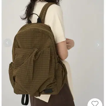 박스 체크 개더 바디 백팩