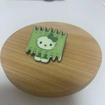 일본관 공식 헬로키티 조류 핀 배지
