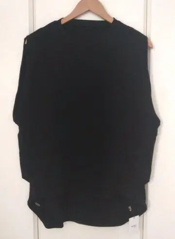슬리브리스 블랙 상의 야마다야