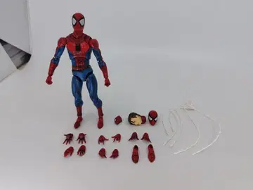 스파이더맨 액션 피규어 교환용 부품 포함