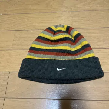 나이키 스트라이프 니트 모자