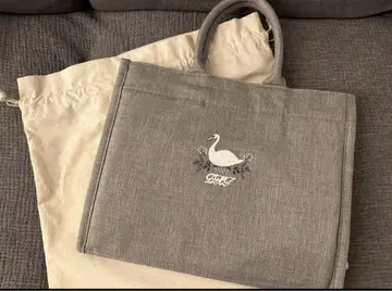 SEVENTEN 팔라스 호텔 콜라보 토트백 대