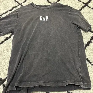 GAP 다크 그레이 T셔츠
