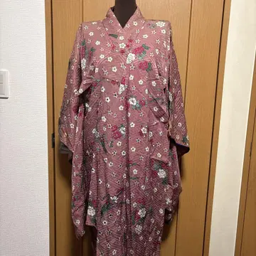 [기모노] 꽃무늬 일본풍 패턴 더스티 핑크 기모노