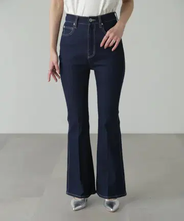 안쪽 슬릿 벨 보텀 데님 팬츠