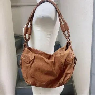 겐텐 숄더백 카멜