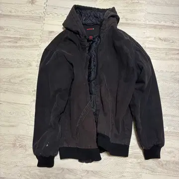 블랙 후드 부착 집업 자켓