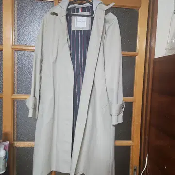 TOMMY HILFIGER 후드 부착 트렌치코트 32