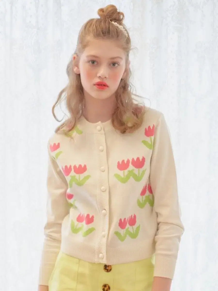 Margarin Fingers Tulip Knit Cardigan