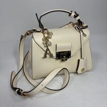 16일까지 세일 Samantha Vega 숄더백