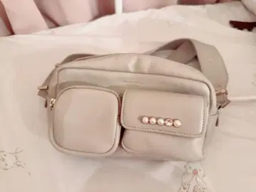 사만다 타바사 쁘띠 초이스 베이지 숄더백