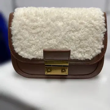 보아백 숄더백 브라운