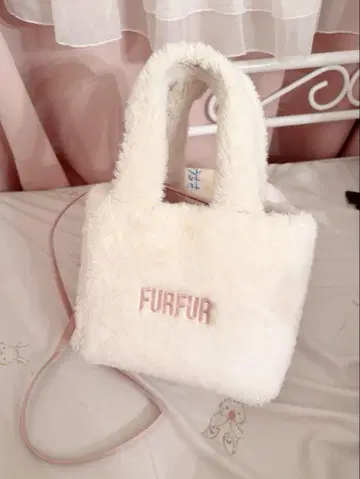 FURFUR 에코 퍼 토트백 화이트 핑크