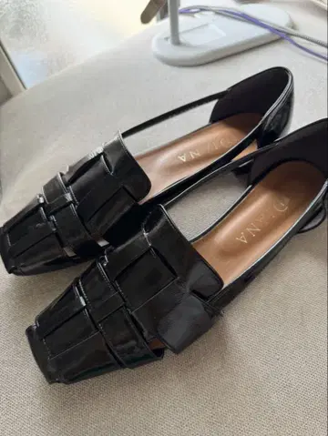 다이애나 이번 시즌 그루카풍 로퍼