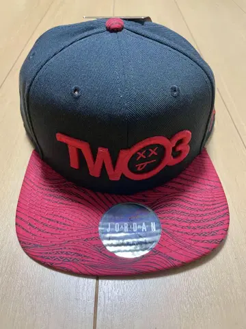 미사용 새상품 NIKE JORDAN TWO3 캡 블랙 x 레드