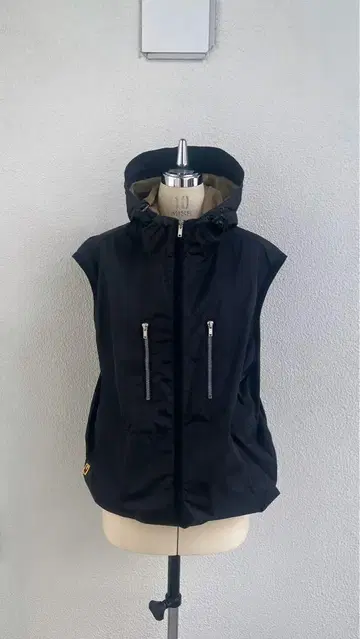 [ 레어 ] 90's TOMMY HILFIGER 테크 계열