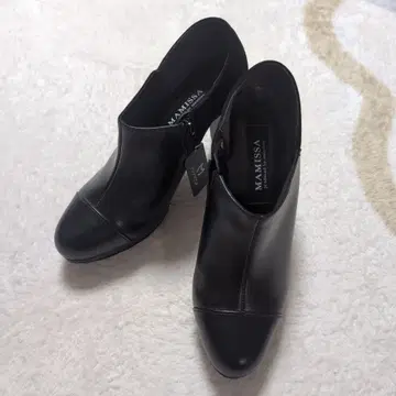새상품 MAMISSA 블랙 앵클부츠 23cm 3E