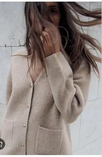택 포함 미사용 새상품 ZARA 베이지 가디건 M 사이즈