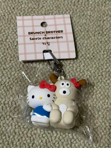브런치 브라더 x 산리오 콜라보 키티 마스코트 키링 마크스