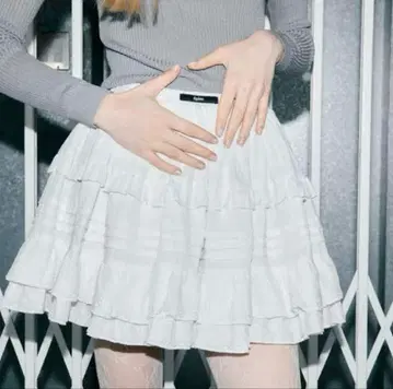 epine cotton lace panier white