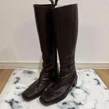 [새상품급 중고] 다크 브라운 가죽 롱 부츠 여성용 24cm
