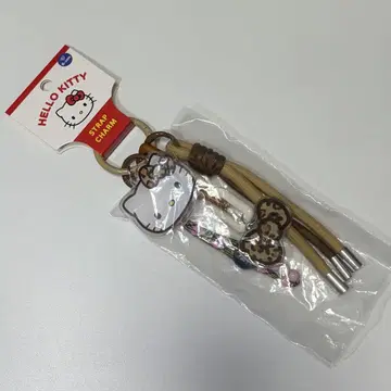 헬로키티 스트랩 참 레오파드 무늬