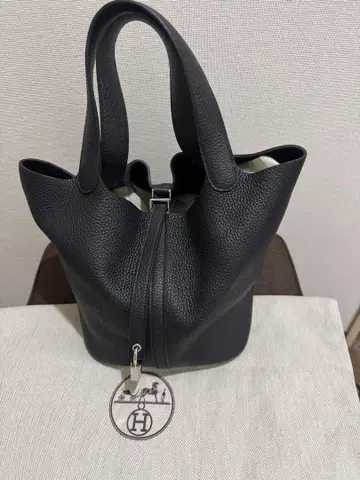 깨끗한 에르메스 피코탄 MM 블랙 B 각인