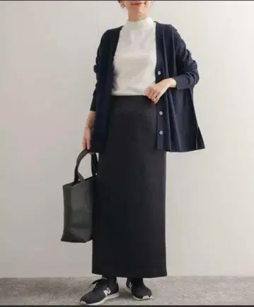 어반 리서치 도어스 타이트 스커트 롱 스커트