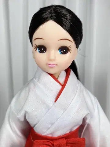 리카짱 히에 신사의 무녀 시치고산