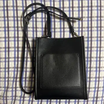 데코 메탈 숄더백 블랙