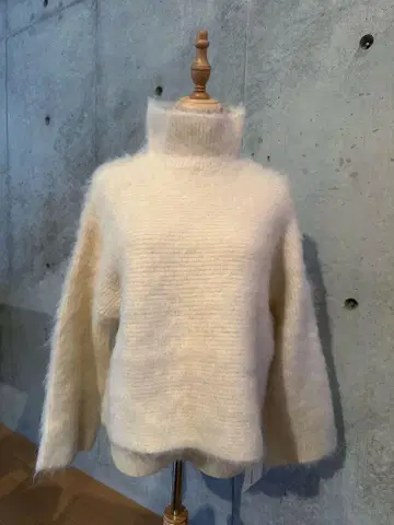 MECRE/ 모헤어 혼방 니트/ 스웨터